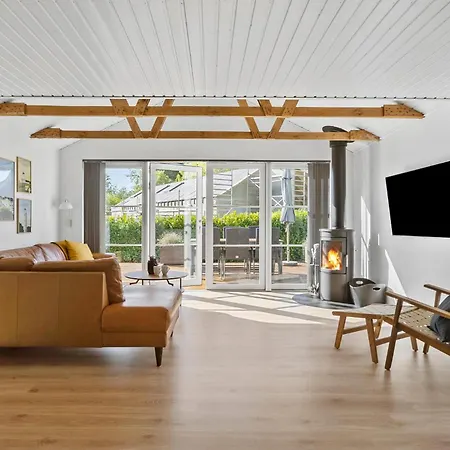 3 Bedroom Stunning In Sydals *